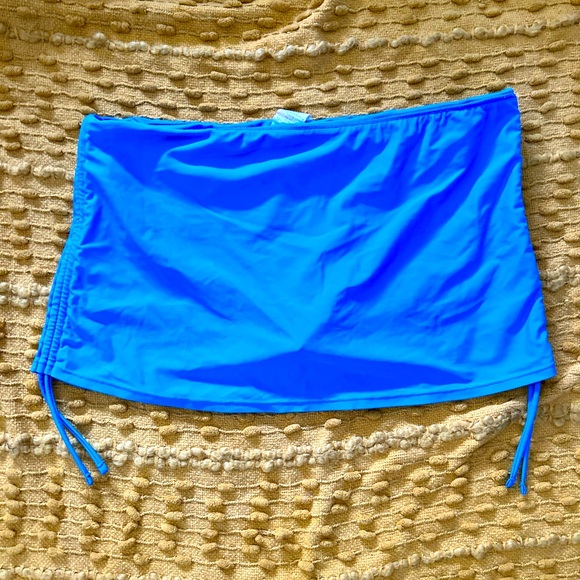 Island Escape Other - Cute swim skirt bottom, ruched on the sides . Size 16